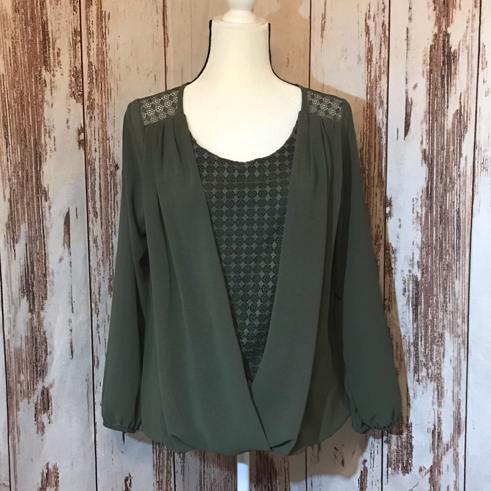 Annabelle Paris Blouse